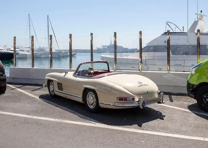 6 Luxury Sea View Puerto Banus 아파트