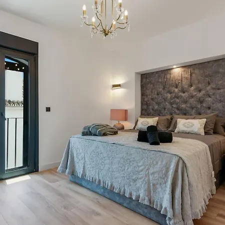 6 Luxury Sea View Puerto Banus Apartment *